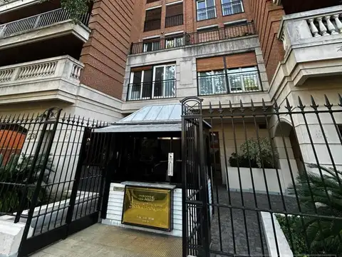 Espectacular semipiso de 4 ambientes y dependencia en el edificio Torres de Parque Aguirre