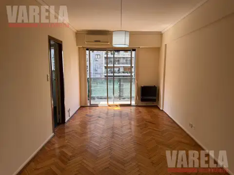 Departamento en Alquiler 3.amb c/ 2 balcones al frente en Caballito Av.Rivadavia al 5000 Piso 2°