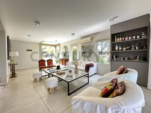VENTA CASA BARRIO LA COMARCA 4 DORMITORIOS