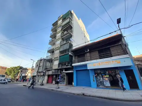 ¡OPORTUNIDAD! - AMPLIO 4 AMB MUY LUMINOSO