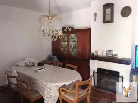 Casa en Venta con 5 cocheras