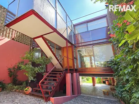 VENTA CASA 4 AMB CON PILETA EN CAMPANA