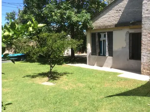 Casa 4 ambientes con 1 baño