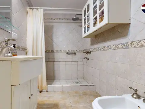 Depto Tipo Casa en Venta 40 años