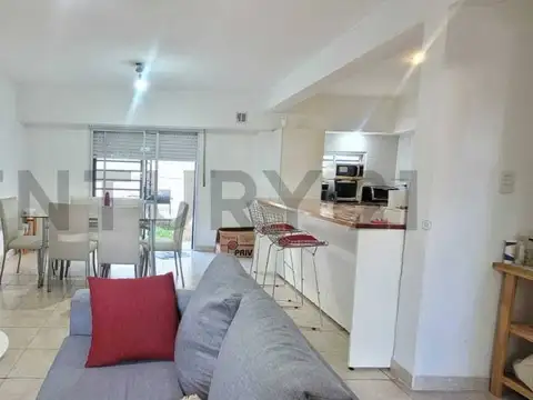 Calle 519 entre 170 y 171 7500, Piso 0