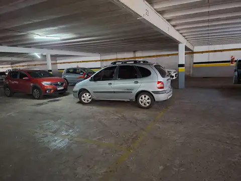 Venta de Cochera centro, muy cómoda en pleno paseo del siglo