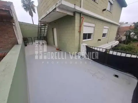 Depto Tipo Casa en Alquiler de 2 dormitorios