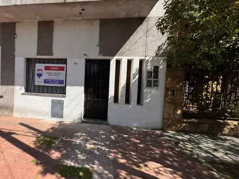 Depto Tipo Casa en Venta al Este