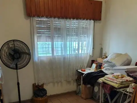 Casa 5 ambientes con 1 baño