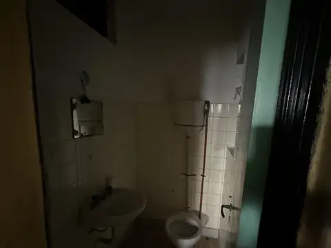 Casa 10 ambientes con 4 baños