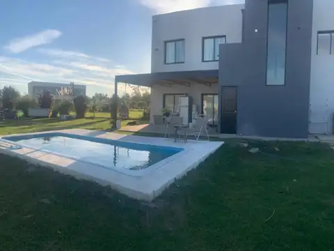 Casa en Venta 1 año