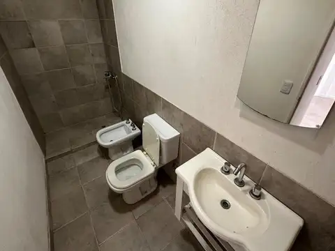 Departamento en Alquiler en Adrogue, $ 690.000