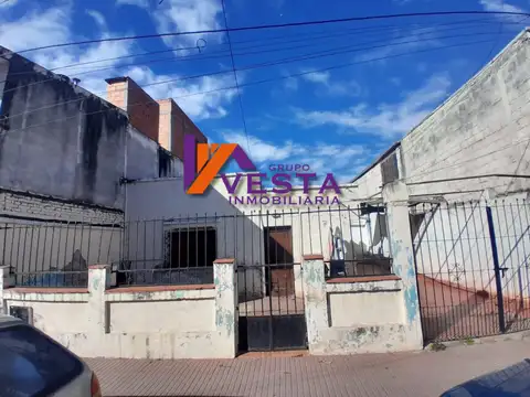 Casa a Refaccionar En Venta- Macrocentro- Pje Cerrillos al 900