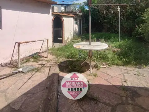 Casa 6 ambientes con 2 baños