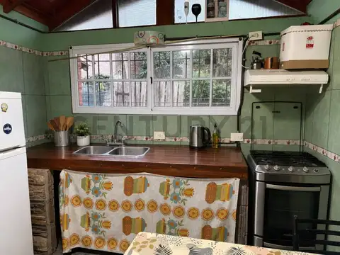 Casa 2 ambientes con 1 baño