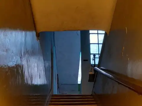 Depto Tipo Casa en Venta 80 años