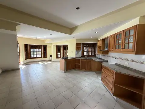 Depto Tipo Casa 5 ambientes con 4 baños
