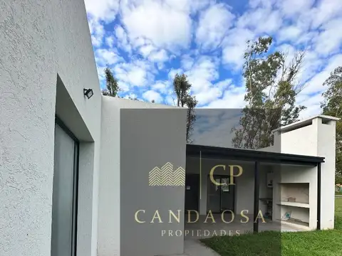 Casa en Venta con 3 cocheras