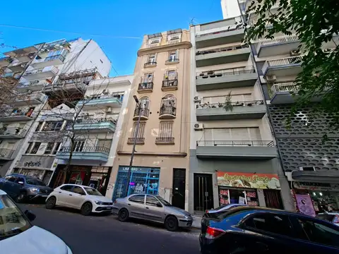 Departamento en Balvanera, luminoso y muy tranquilo totalmente renovado.