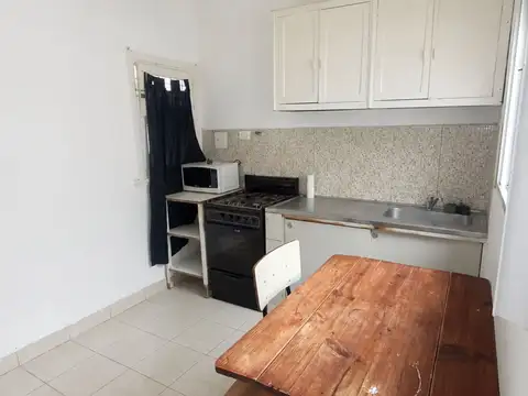 Depto Tipo Casa en Alquiler de 1 dormitorio