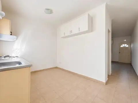 Casa en Alquiler en Villa Ballester, $ 1.100.000