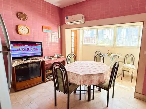CASA DE 2 DORMITORIOS VENTA TERRAZA CON QUINCHO Y PARRILLERO PICHINCHA ROSARIO