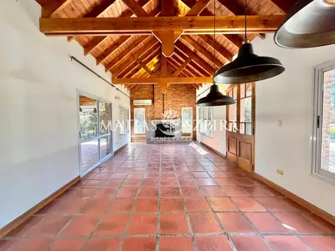 Casa 4 ambientes con 3 baños