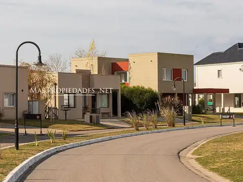 Terreno en Venta 20  mts Fondo