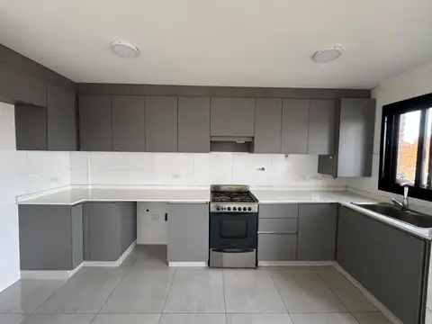 Departamento en Alquiler con 1 cocheras