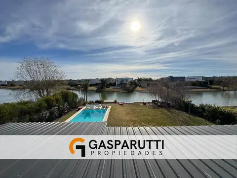 Casa en Venta a La Laguna en El Cantón Golf
