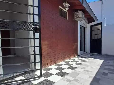 departamento tipo ph 2 ambientes en alquiler Villa Lynch