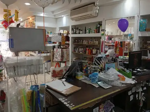 Excelente Cotillon para ingresar en la zona de Flores.