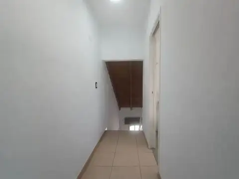 Depto Tipo Casa 2 ambientes con 1 baño
