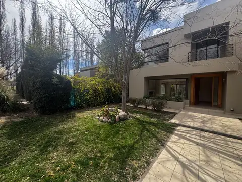 Venta casa barrio privado chacras de coria