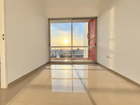 Departamento de 2 dormitorios en venta en La Plata sobre Calle 43 [Cod: ]