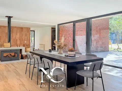 Casa 5 ambientes con 3 baños