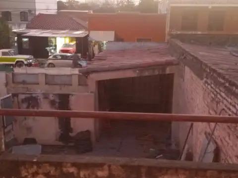 Casa 6 ambientes con 2 baños