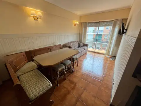 DEPARTAMENTO 2 AMBIENTES CON BALCÓN CORRIDO Y COCHERA, PASEO ALDREY/PLAZA COLÓN