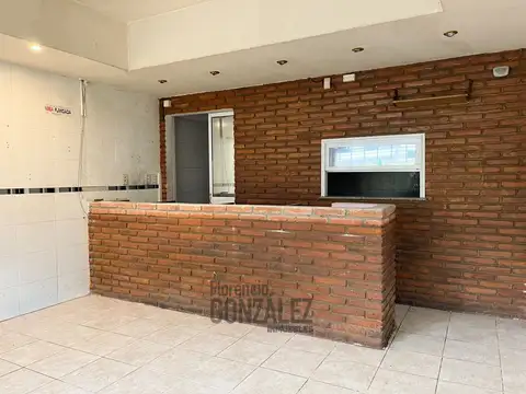 Local en Alquiler en Liniers, $ 900.000