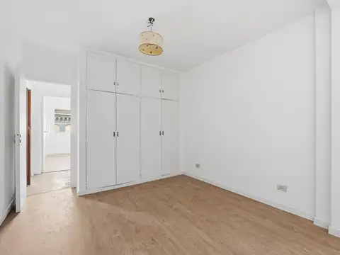 venta Departamento 3 ambientes al frente con balcón – Subte Línea E a metros