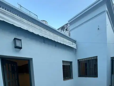 Depto Tipo Casa 4 ambientes con 2 baños