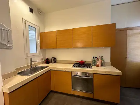 IMPECABLE DEPARTAMENTO AMOBLADO - RECICLADO