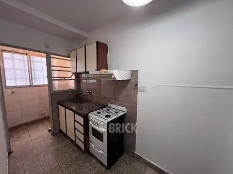 MANUEL TRELLES AL 800 - 40 M2 IMPECABLE COCINA COMEDOR