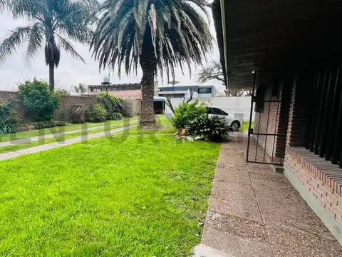 Casa en Alquiler en Bosque Alegre, $ 1.280.000