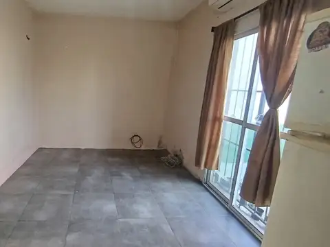 Depto Tipo Casa 2 ambientes con 1 baño