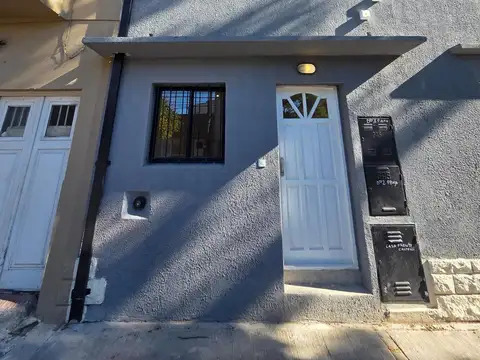 PH 2 AMBIENTES RECICLADO EN PLANTA BAJA