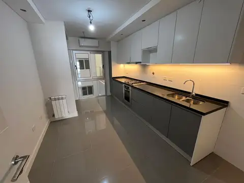 Avenida Juan Bautista Alberdi 100