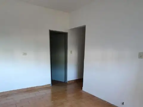 Depto Tipo Casa 2 ambientes con 1 baño