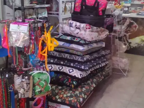 VENTA LOCAL COMERCIAL EN CABALLITO PERMUTA POR PROPIEDAD