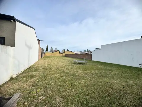 Terreno en Venta en Monte Vera, USD 48.000